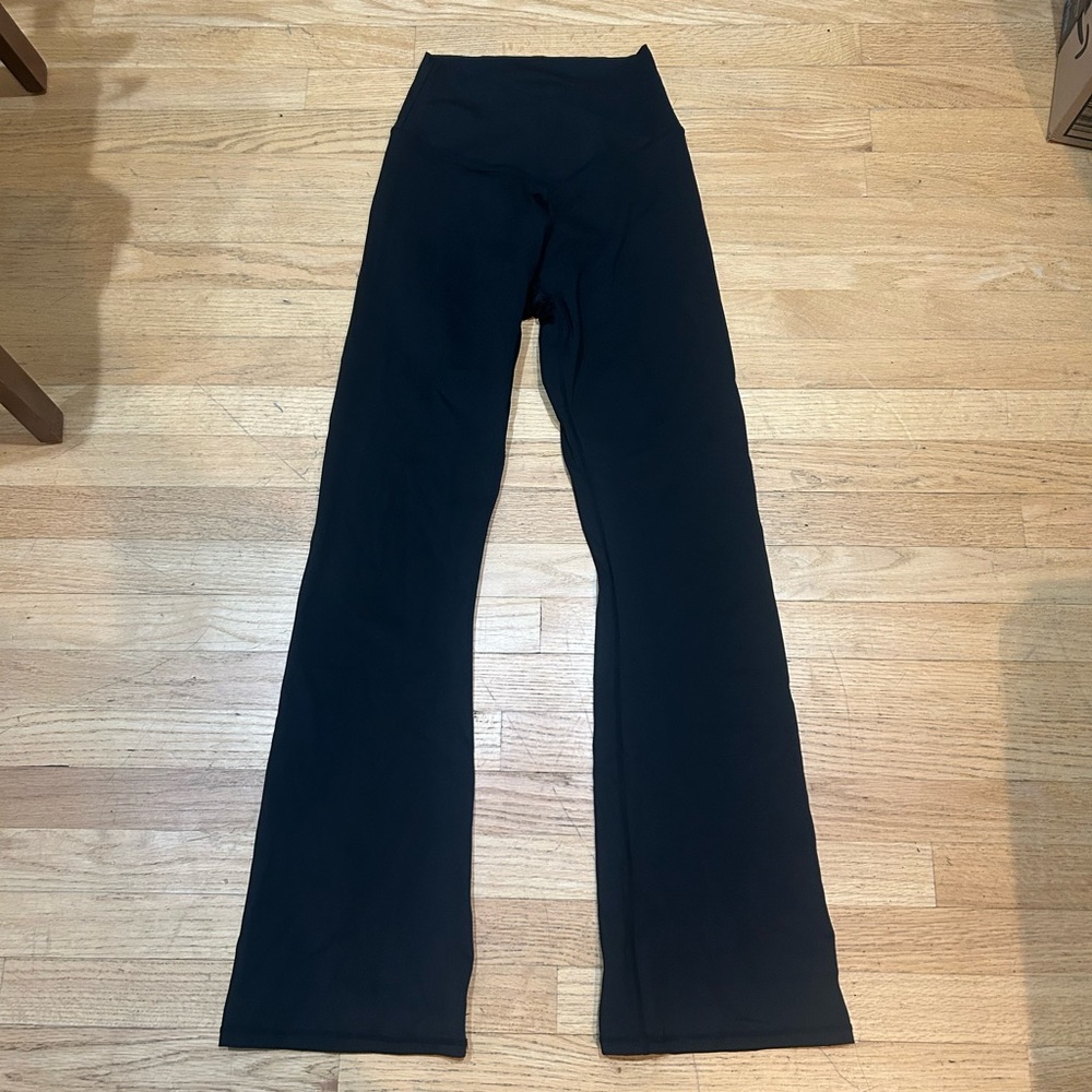 Flared S Black Leggings